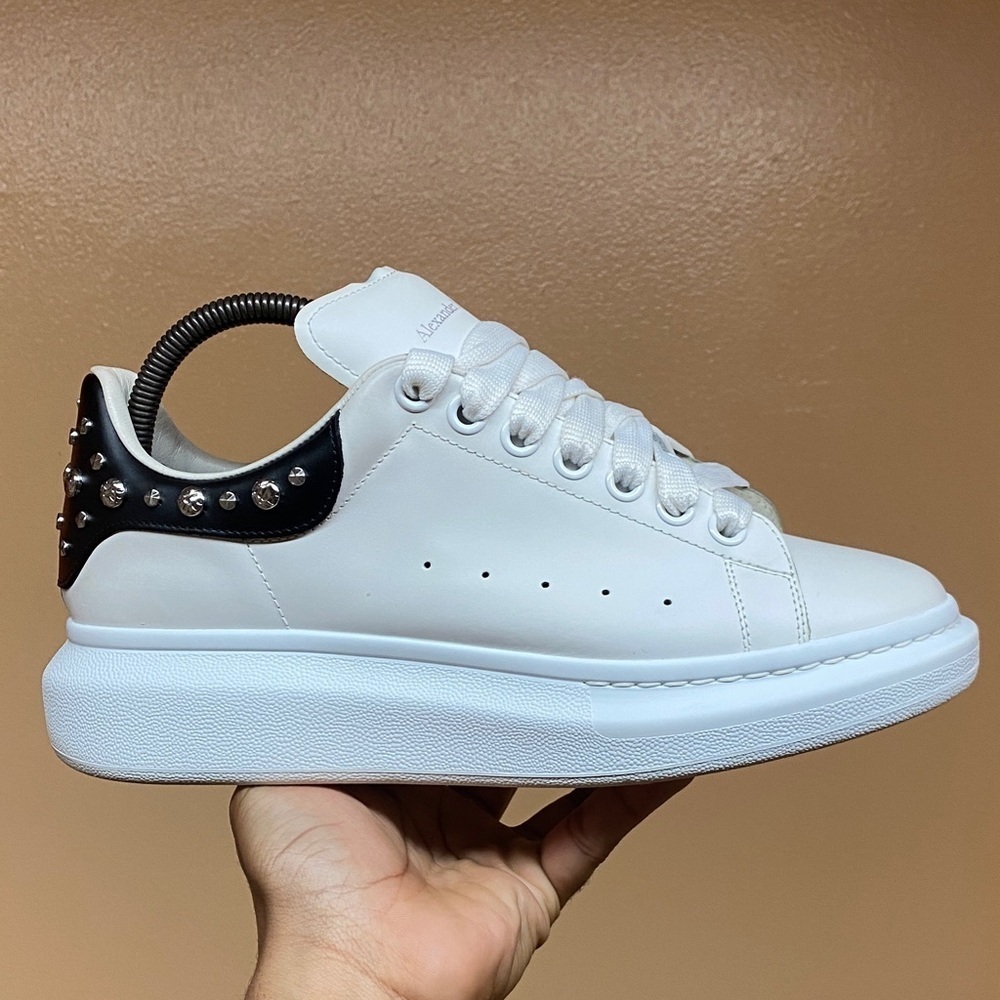 Alexander McQueen Oversized Sneakers “White Studd” EU 40 Women’s Size 10 - Picture 4 of 17